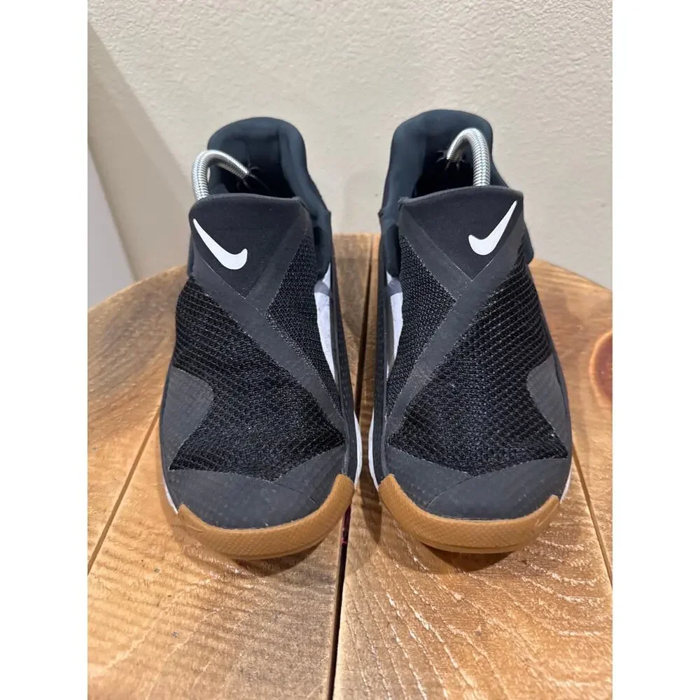 Womens Nike Go FlyEase sneakers black size 6